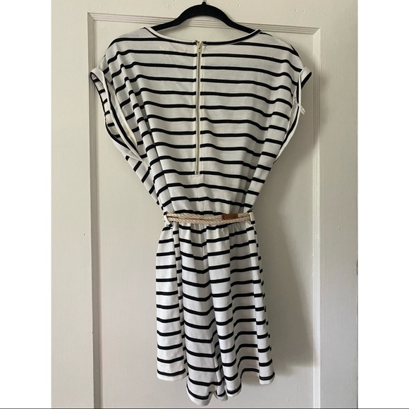 Knit belted romper with navy stripes - Picture 3 of 3